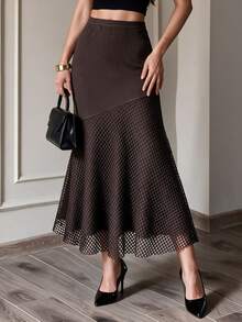 NOVVYNE Rok Wanita Warna Cokelat Rajut Bertekstur Patchwork Jala Berlian Model A-Line Elegan dan Romantis - Coklat - View 4