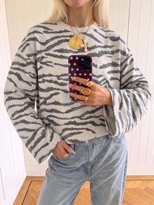 SHEIN EZwear 海外長袖草莓巧克力條紋上衣，秋季上衣，適合日常通勤、聚會、秋冬春夏、聖誕節、新年、感恩節、派對、婚禮、海灘、畢業典禮、優雅、外出、約會、通勤、情人節、優雅、度假、Y2K、畢業典禮等場合 - 彩色 - 查看 5