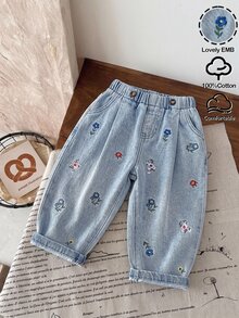 SHEIN 女嬰休閒柔軟可愛花卉刺繡卡其色牛仔寬鬆錐形褲，秋冬款，女嬰返校服裝，幼兒牛仔褲，聖誕節 - 淺色水洗藍 - 查看 1