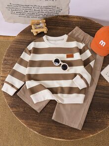 SHEIN Little Byeori 2件組男童休閒百搭寬鬆圓領條紋衛衣與卡其色工裝褲套裝，適合秋冬、學校、家庭聚會、度假、派對，男孩套裝 - 彩色 - 查看 5