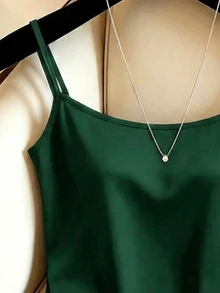 GlowEve 女款性感蕾絲拼接不對稱下擺細肩帶背心 - 墨綠色 - 查看 3
