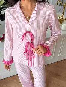 SweetSlumber Set Piyama Wanita Kasual untuk di Rumah: Celana Panjang Lengan Panjang Motif Garis-garis dengan Warna Kontras dan Hiasan Pita - MultiWarna - View 4