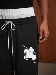 TOKVUE 男士運動長褲，對比色雙腰帶設計，正面大字母印花，馬術印花，彈性腰帶附抽繩與口袋，衛衣布料，街頭圖案印花，時尚休閒百搭，秋冬男士運動長褲，休閒舒適百搭，適合外出、通勤、街拍、旅行、度假、日常穿著等 - 黑色 - 查看 5