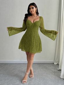 SHEIN Unity 大尺碼優雅白色蕾絲喇叭袖洋裝，秋季女款婚禮雞尾酒會約會晚裝 - 綠色 - 查看 1
