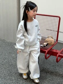 Dazy Kids Tween Girl Letter Print Long Sleeve Sweatshirt And Pocket Pants Set Hoodies - Grey - View 1