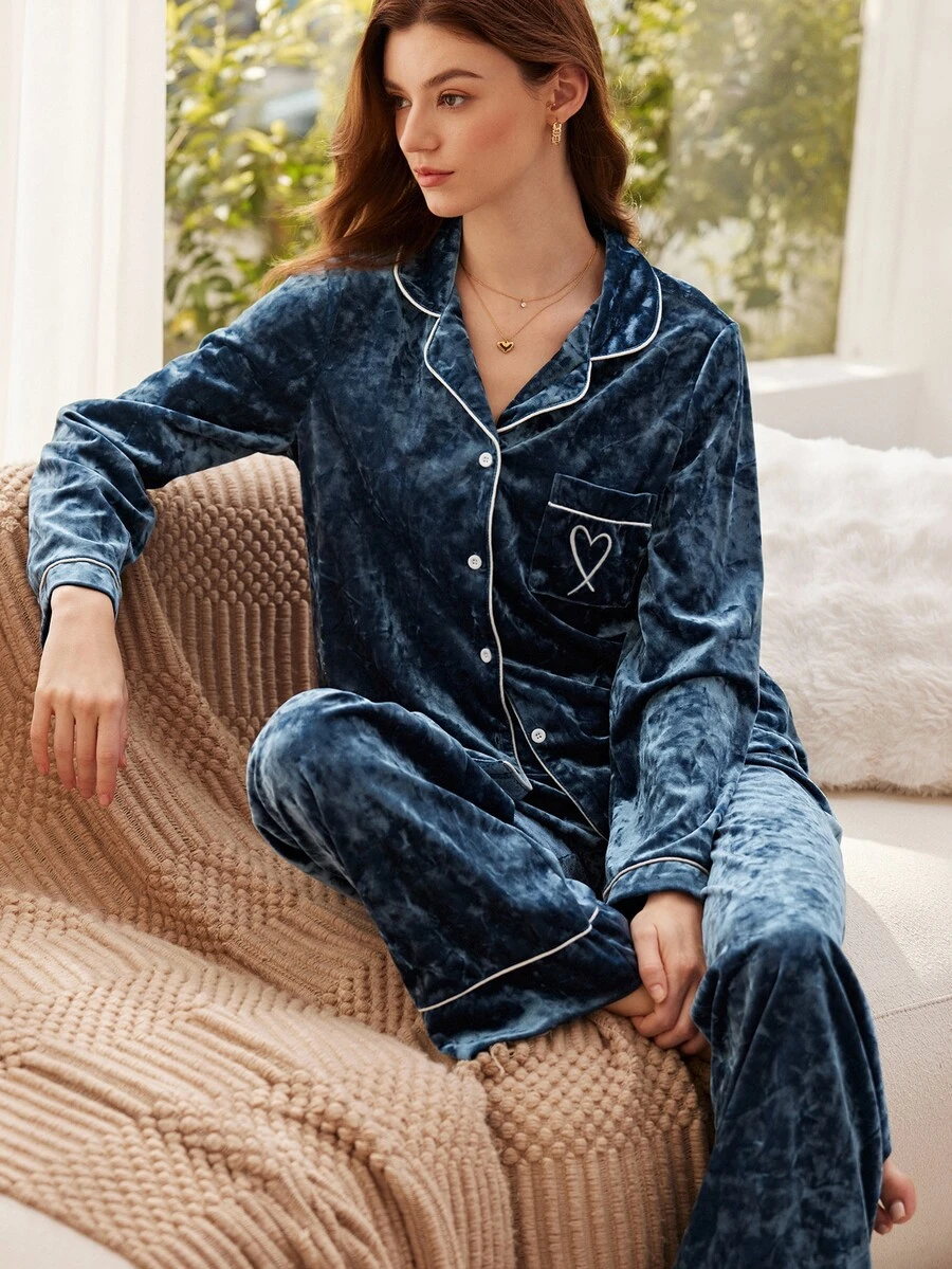Moireta طقم ملابس نوم نسائي كاجوال يومي للمنزل بتصميم قلب، ملابس علوية بأكمام طويلة وبنطال - ازرق ضبابي - مشاهدة 1