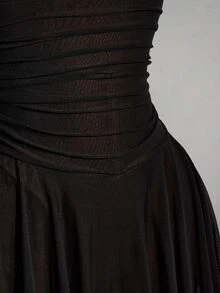 SHEIN ICON 大尺碼女款復古 2000s 70s 90s 哥德風黑色夏季夜生活派對夜店洋裝，Y2K 透視網紗細肩帶修身不對稱下擺抓皺胸前設計 - 棕色 - 查看 8