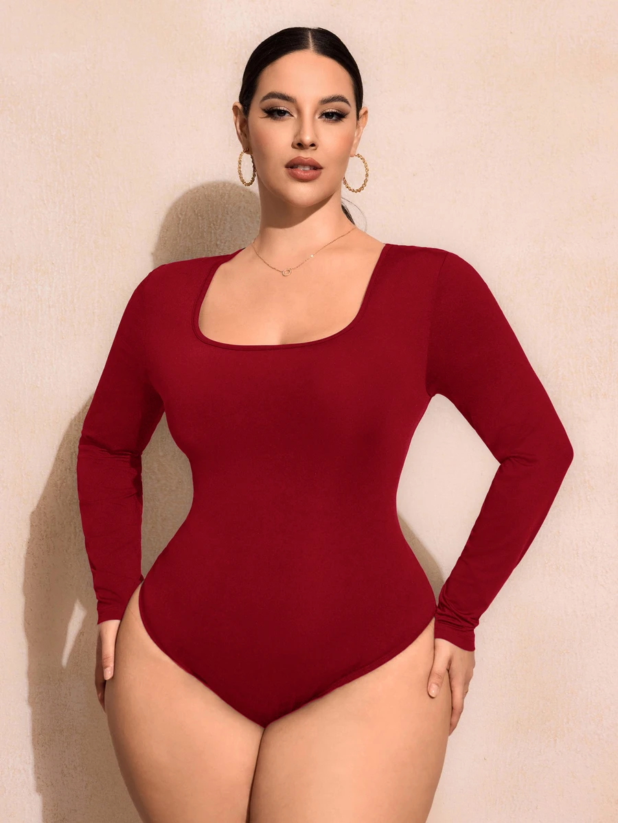 SHEIN SXY Plus Size Solid Scoop Neck Bodysuit - Red - View 1