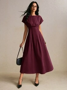 Poéselle 女款條紋船領蝙蝠袖短袖洋裝 休閒優雅 職場商務辦公穿搭 返校季 正式夏季 教師節 - 酒紅色 - 查看 7