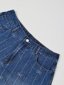 GlowEve CURVE Celana Jeans Denim Biru Bergaris Kancing Rhinestone Kasual Musim Dingin untuk Pakaian Sehari-hari dan Pesta, Serbaguna, Ukuran Plus untuk Wanita - Medium Wash - View 5