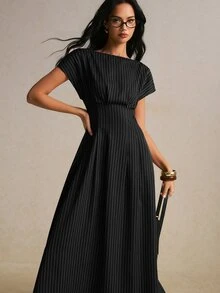 Poéselle 女款條紋船領蝙蝠袖短袖洋裝 休閒優雅職場商務辦公穿搭 返校季 正式夏季 教師節 - 黑色 - 查看 4