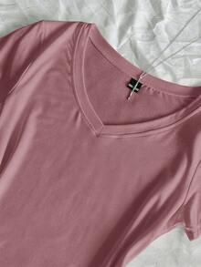 SHEIN EZwear 3件組女款夏季V領修身T恤，龐克次文化動漫純色基礎款V領短袖修身T恤 - 彩色 - 查看 6