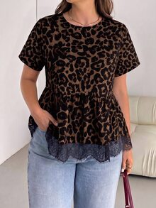 SHEIN Essnce 女款春夏時尚休閒優雅寬鬆舒適日常百搭顯瘦豹紋蕾絲飾邊下擺短袖娃娃衫 - 彩色 - 查看 5