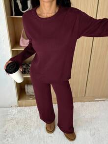 SHEIN PETITE 女款純色圓領長袖毛衣與長褲休閒套裝，標準版型，秋冬小個子居家室內度假咖啡棕 - 中紫紅色 - 查看 9