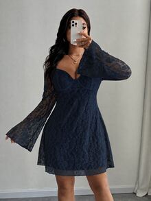 SHEIN Unity 大尺碼優雅白色蕾絲喇叭袖洋裝，秋季女款婚禮雞尾酒會約會晚裝 - 藍色 - 查看 2