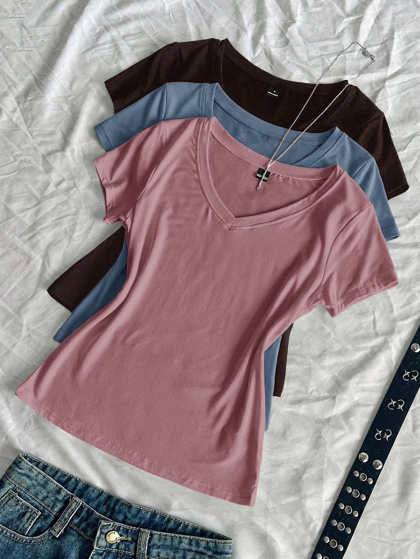SHEIN EZwear 3件組女款夏季V領修身T恤,龐克次文化動漫純色基礎款V領短袖修身T恤 - 彩色 - 查看 1