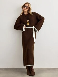 SHEIN فستان ماكسي محبوك مضلع باللون البني الشوكولاتة مع ألواح جانبية باللون الكريمي المتباين، حزام خصر قابل للتعديل - بني - مشاهدة 3