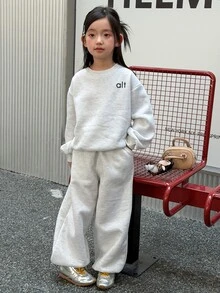 Dazy Kids Tween Girl Letter Print Long Sleeve Sweatshirt And Pocket Pants Set Hoodies - Grey - View 5