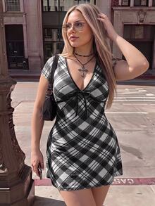 SHEIN ICON Plus Size Retro 1960s Sexy Millennial Style Y2K Simple Casual Elegant Commuter Deep V-Neck Brown Plaid Preppy Velvet Ribbon Dress Birthday - Black and White - View 10