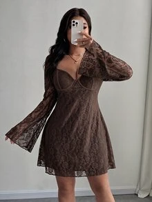 SHEIN Unity 大尺碼優雅白色蕾絲喇叭袖洋裝，秋季女款婚禮雞尾酒會約會晚裝 - 咖啡棕 - 查看 2