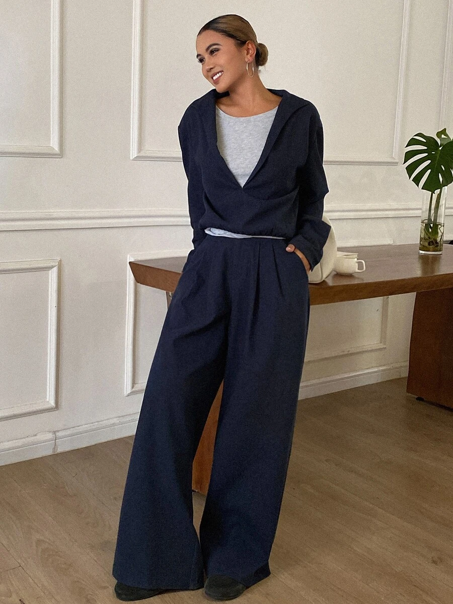 Livesso Setelan Dua Potong Atasan dan Celana Panjang Longgar Motif Blok Warna untuk Wanita (2 in 1) - Navy Blue - View 1