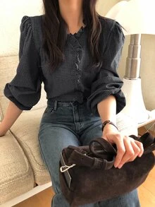 DAZY 女款格紋修身V領長袖花瓣袖抓皺荷葉邊休閒度假風春夏/秋季襯衫 - 黑色 - 查看 4