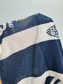 Coolane 女款冬季街頭風外出運動休閒 Blockcore V領休閒運動圖案寬鬆大尺寸短版長袖球衣T恤 - 藍白色 - 查看 8