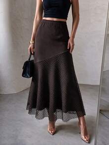 NOVVYNE Rok Wanita Warna Cokelat Rajut Bertekstur Patchwork Jala Berlian Model A-Line Elegan dan Romantis - Coklat - View 1