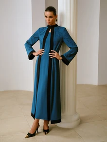 ZEYLAH Robe 2 en 1 à blocs de couleurs floraux positionnés - Bleu canard - Voir 5