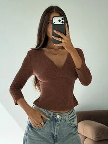 Aloruh 初秋深V領返校季中袖修身藍綠色女款T恤，外出穿搭 - 棕色 - 查看 8