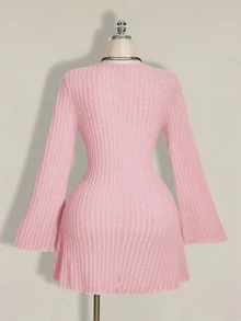 SHEIN ICON 女款大尺碼秋冬保暖復古優雅通勤簡約V領喇叭袖毛絨羅紋黑色緊身洋裝 - 粉色 - 查看 2