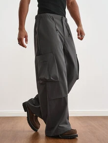 TOKVUE Celana Kargo Pria Minimalis dengan Kancing dan Tali Serut - Dark Grey - View 3