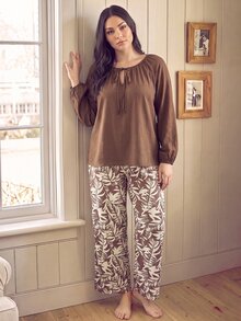 Doze Lane Solid Color Tie Neck Long Sleeve Top & Leaf Print Long Pants Plus Size Pajama Set - Coffee Brown - View 3