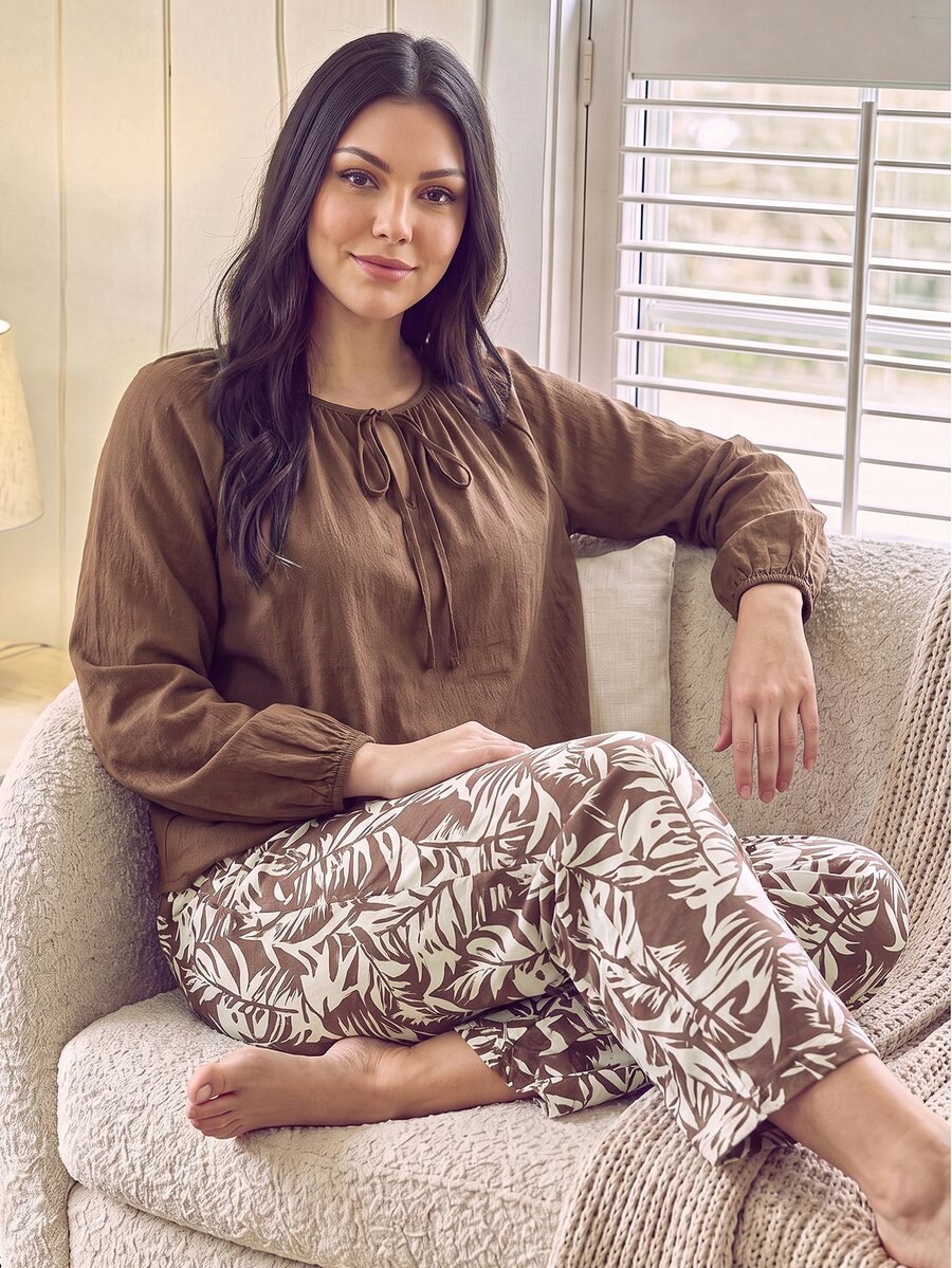 Doze Lane Solid Color Tie Neck Long Sleeve Top & Leaf Print Long Pants Plus Size Pajama Set - Coffee Brown - View 1