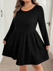 SHEIN CURVE+ فستان نسائي كاجوال متعدد الاستخدامات بلون موحد، فستان مناسب لجميع الإطلالات للخريف/الشتاء، مقاسات 5XL-8XL - الأسود - مشاهدة 4
