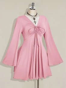 SHEIN ICON 女款大尺碼秋冬保暖性感簡約優雅胸部抓褶繫帶喇叭袖V領修身下擺寬鬆黑色針織迷你洋裝 - 粉色 - 查看 4