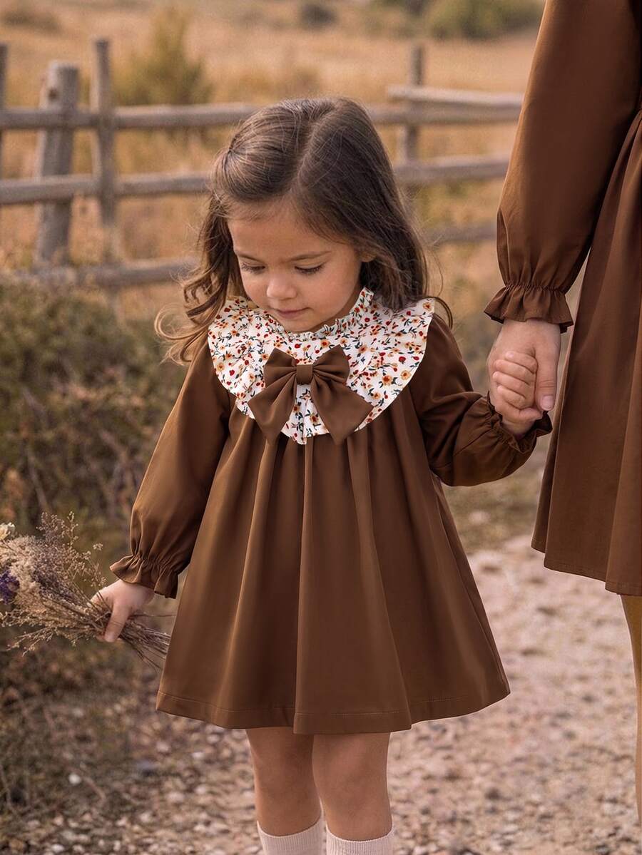 SHEIN Baby Girl Patchwork Floral Frill Trim Stand Collar Bow Decor Cute Dress - Brown - View 1