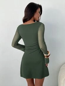 Aloruh 女款酒紅色優雅方領抓褶喇叭袖修身A字迷你洋裝，冬季性感時尚約會婚禮賓客生日派對穿搭 - 軍綠色 - 查看 2