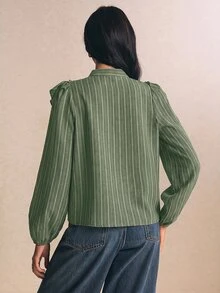 Poéselle 女款條紋長袖單排扣拼接荷葉邊時尚襯衫 秋冬休閒上衣 通勤上班外出穿搭襯衫 - 綠色 - 查看 5