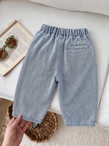 SHEIN 女嬰休閒柔軟可愛花卉刺繡卡其色牛仔寬鬆錐形褲，秋冬款，女嬰返校服裝，幼兒牛仔褲，聖誕節 - 淺色水洗藍 - 查看 2