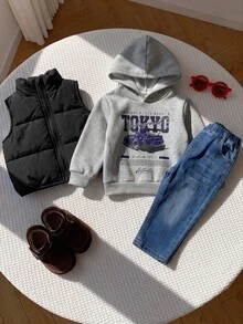 SHEIN 3pcs Baby Boy Autumn/Winter Red Fleece Vest Jacket Racing Pattern White Hooded Sweatshirt Black Denim Pants Outerwear Set Infant Toddler Set Vest Set Autumn/Winter Set Racing Set - Multicolor - View 3