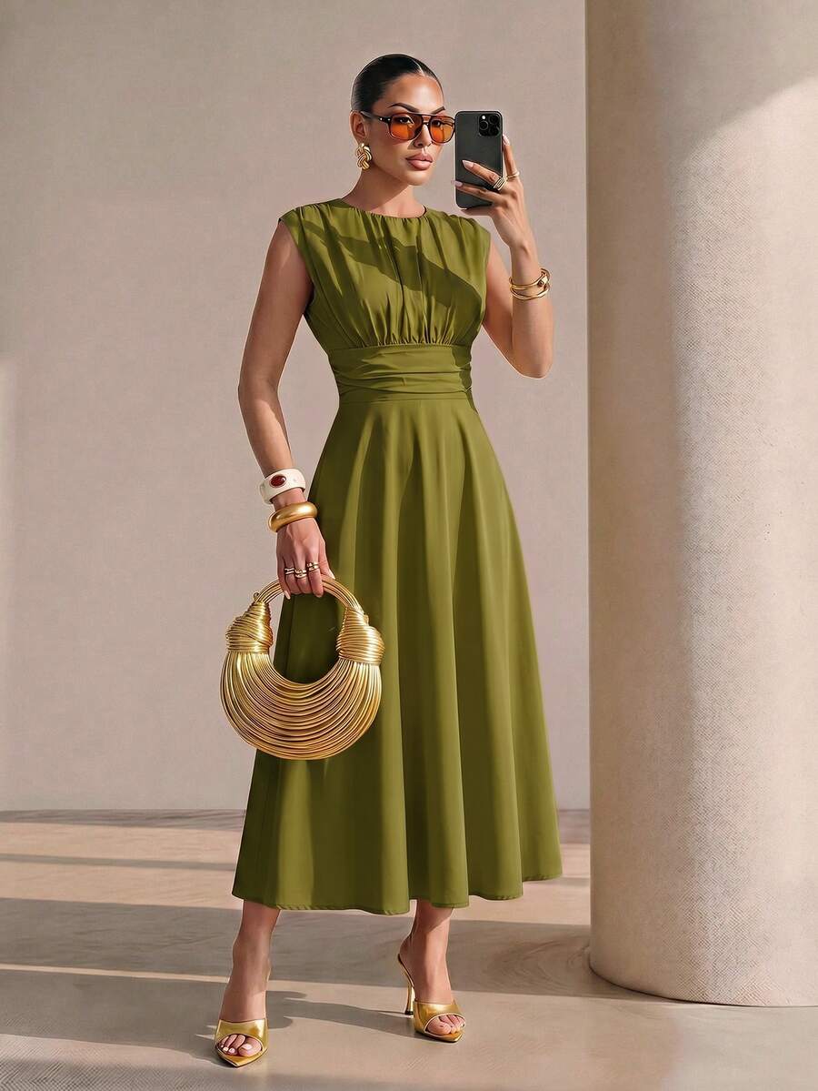 Structelle Round Neck Ruched Solid Color Waist-Cinching Long Elegant Dress - Green - View 1
