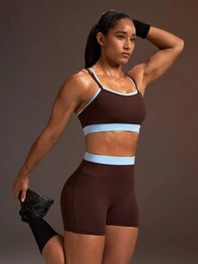 Powerista مجموعة حمالة صدر رياضية وشورت نسائي بتصميم ألوان بني وأزرق محددة بحزامين مزدوجين - بني - مشاهدة 5