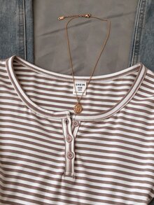 SHEIN Tween女孩棕色條紋針織寬鬆大碼大圓領長袖休閒蕾絲拼接下擺T恤 - 棕色 - 查看 3