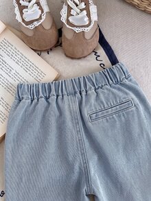 SHEIN 女嬰休閒柔軟可愛花卉刺繡卡其色牛仔寬鬆錐形褲，秋冬款，女嬰返校服裝，幼兒牛仔褲，聖誕節 - 淺色水洗藍 - 查看 9