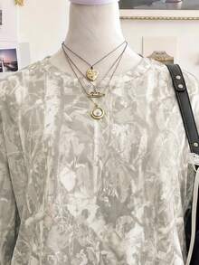 SHEIN EZwear 秋季新款迷彩樹枝水洗效果圓領長袖寬鬆上衣，適合秋季、日常通勤、聚會、秋冬春夏、聖誕節、新年、感恩節、派對、婚禮、海灘、畢業典禮、優雅、外出、約會、通勤、情人節、優雅、度假、Y2K、畢業典禮等場合 - 彩色 - 查看 4