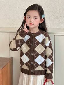 Dazy Kids 少女復古菱格紋提花鈕扣針織開襟外套 - 棕色 - 查看 2
