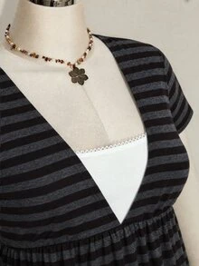 SHEIN ICON 女款大尺碼復古性感千禧風Y2K簡約休閒日常通勤街頭風黑灰條紋深V領二合一上衣 - 棕色 - 查看 8