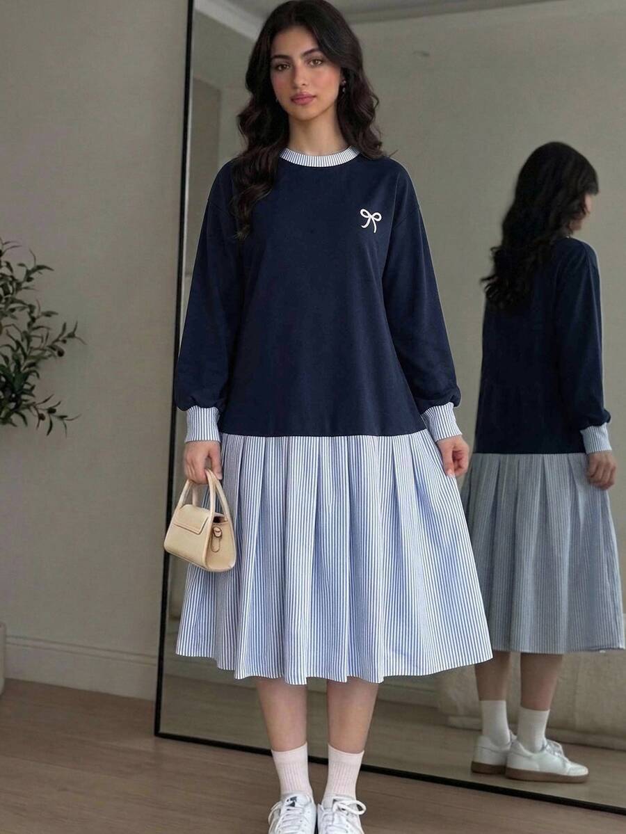 SHEIN 青少年女孩長袖蝴蝶結印花條紋百褶下擺運動衫洋裝,小學派對風 - 藏蓝色 - 查看 1