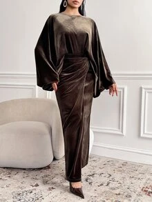 Veilorie طقم نسائي من قطعتين بلوزة كاجوال برقبة دائرية وأكمام طويلة وتنورة بلون موحد بتصميم محتشم - بني - مشاهدة 3